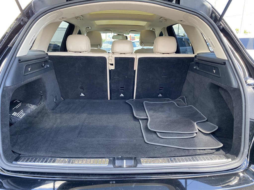 2018 Mercedes-Benz C-Class - $17,999