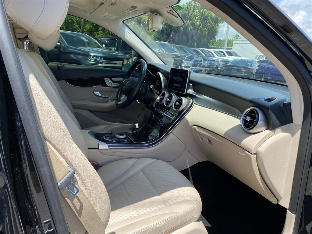 2018 Mercedes-Benz C-Class - $17,999