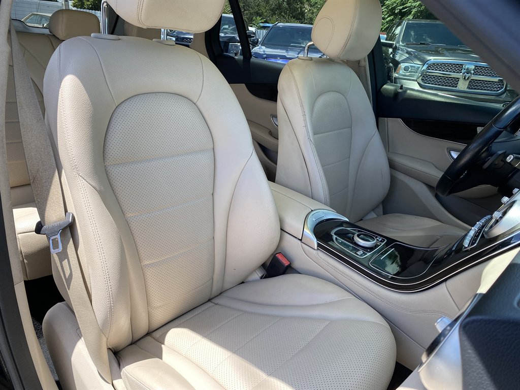 2018 Mercedes-Benz C-Class - $17,999