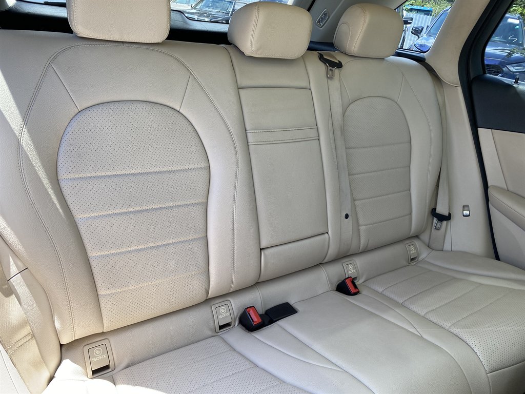 2018 Mercedes-Benz C-Class - $17,999