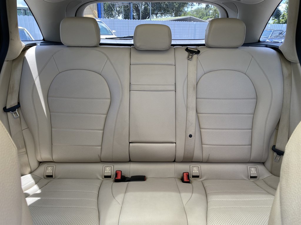 2018 Mercedes-Benz C-Class - $17,999
