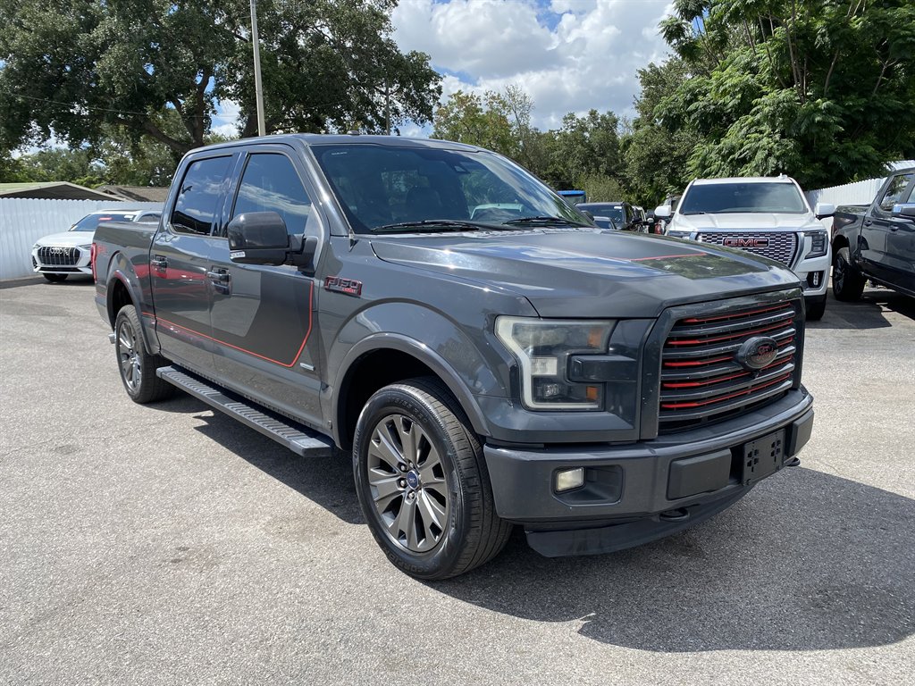 2016 Ford F150 - $23,999