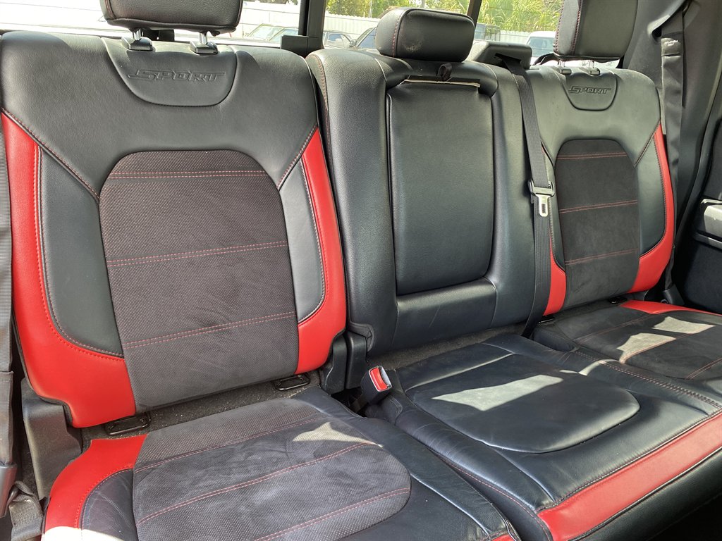 2016 Ford F150 - $23,999