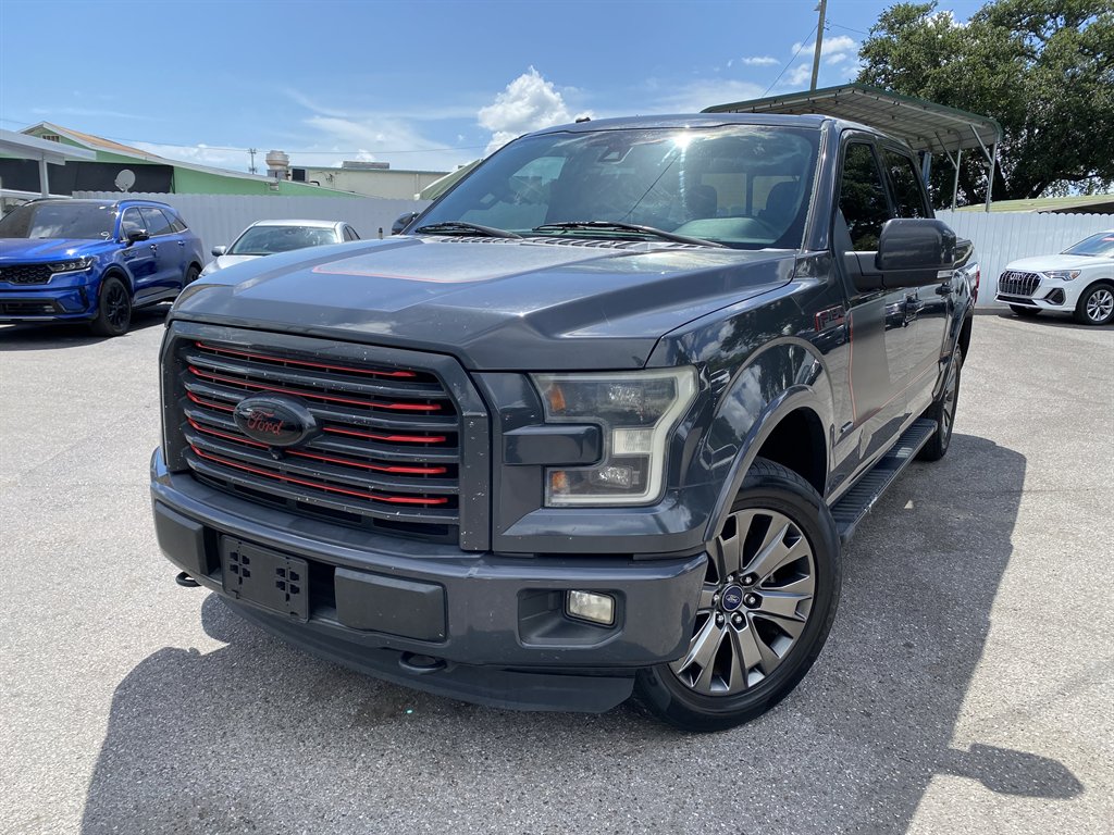 2016 Ford F150 - $23,999