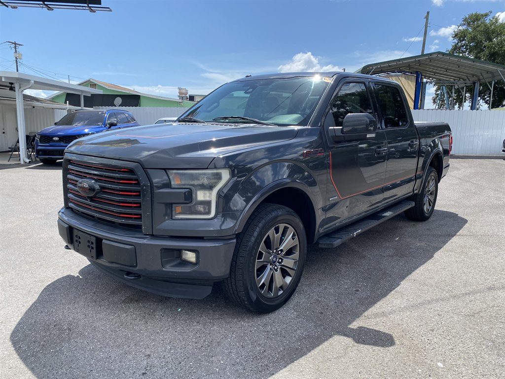 2016 Ford F150 - $23,999