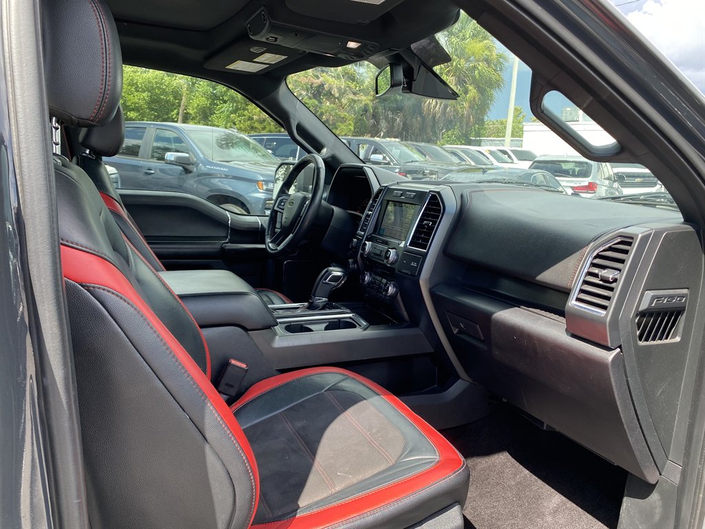 2016 Ford F150 - $23,999