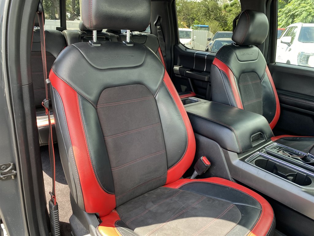 2016 Ford F150 - $23,999