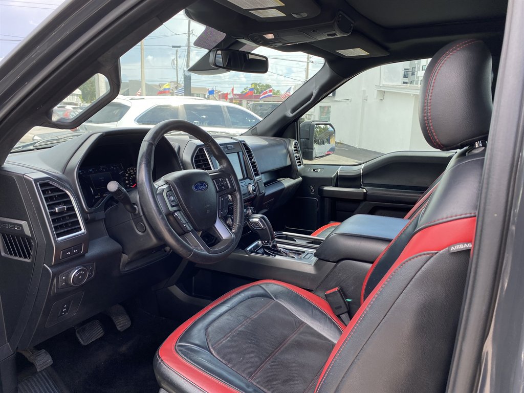 2016 Ford F150 - $23,999