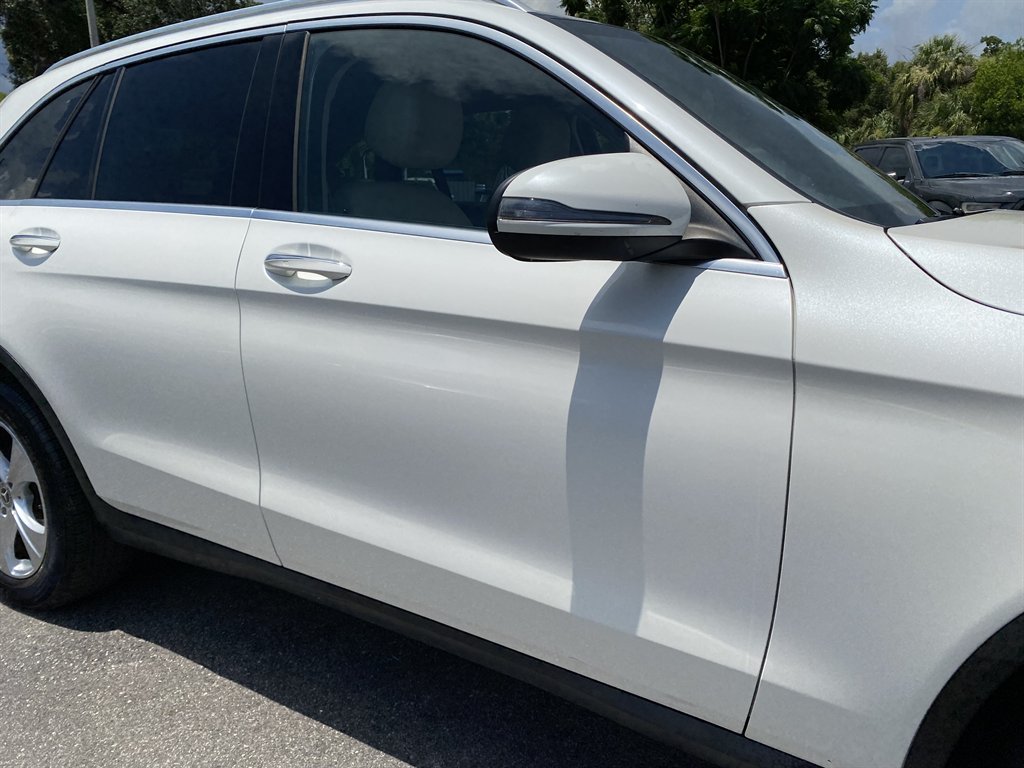 2017 Mercedes-Benz GLC - $17,999