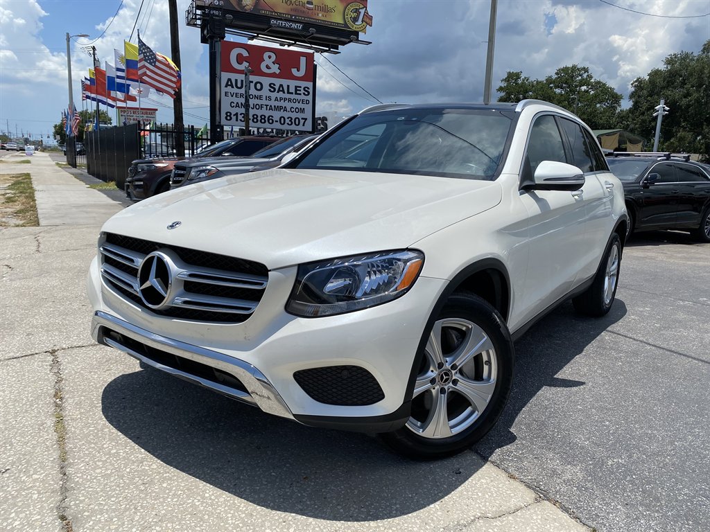 2017 Mercedes-Benz GLC - $17,999