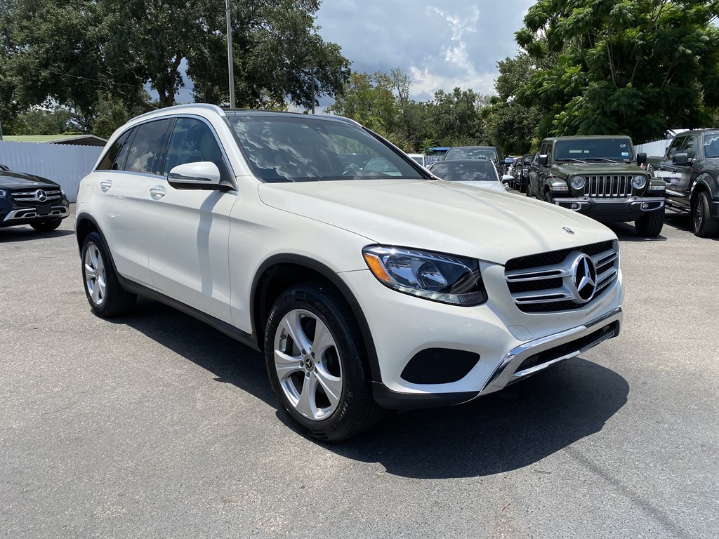 2017 Mercedes-Benz GLC - $17,999