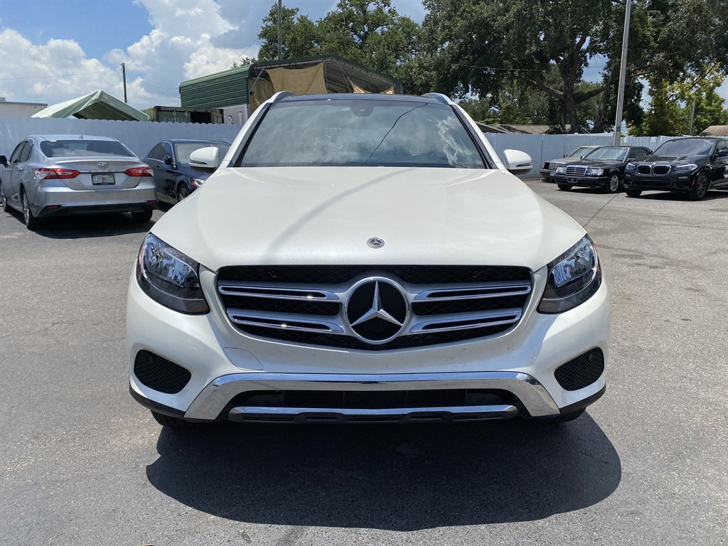 2017 Mercedes-Benz GLC - $17,999