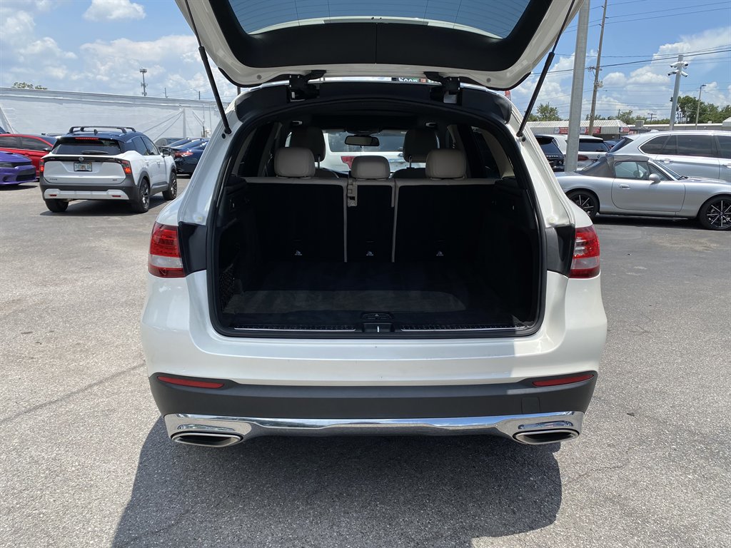 2017 Mercedes-Benz GLC - $17,999