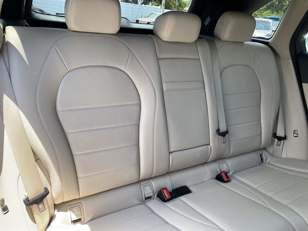 2017 Mercedes-Benz GLC - $17,999