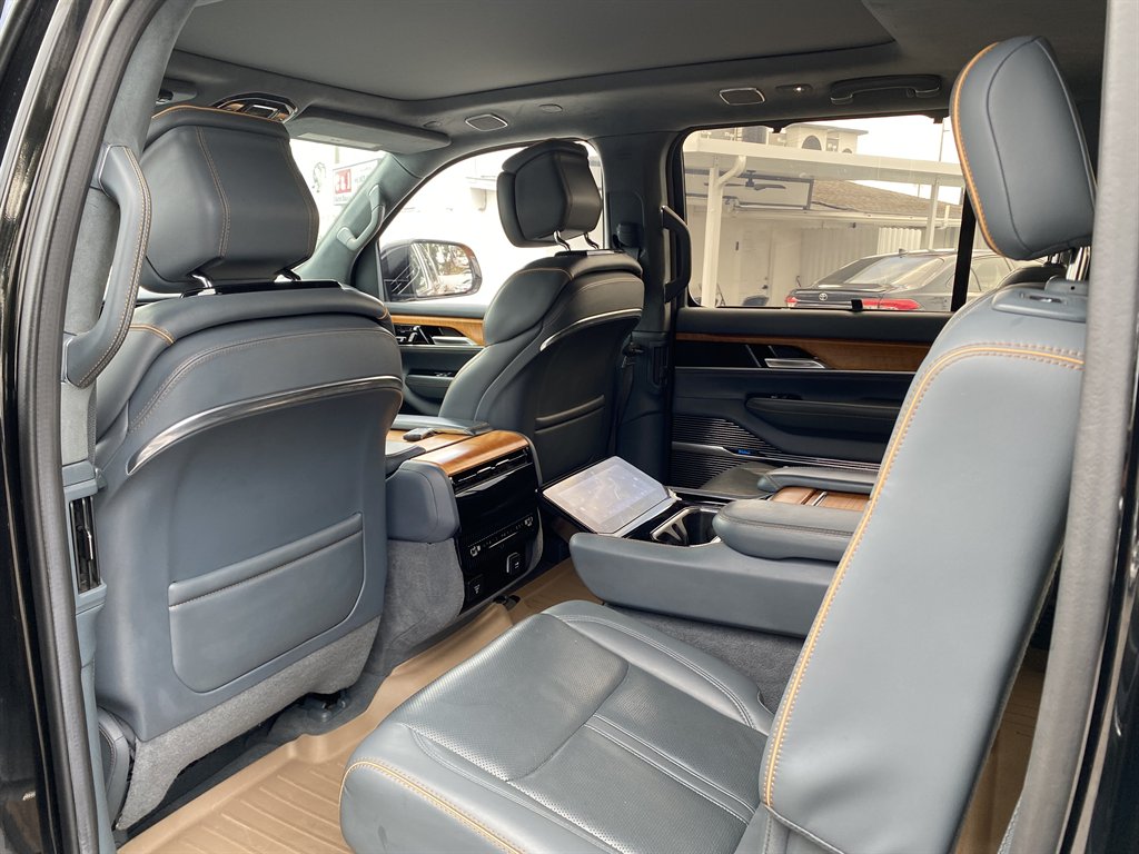 2022 Jeep Grand Wagoneer - $38,999