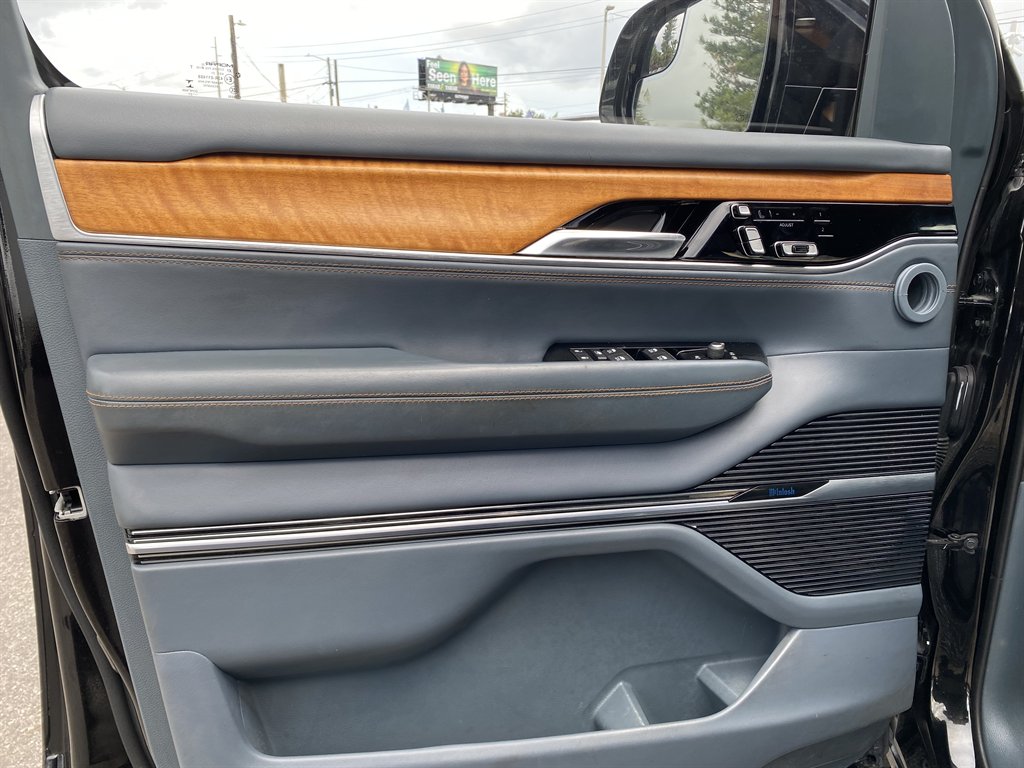 2022 Jeep Grand Wagoneer - $38,999