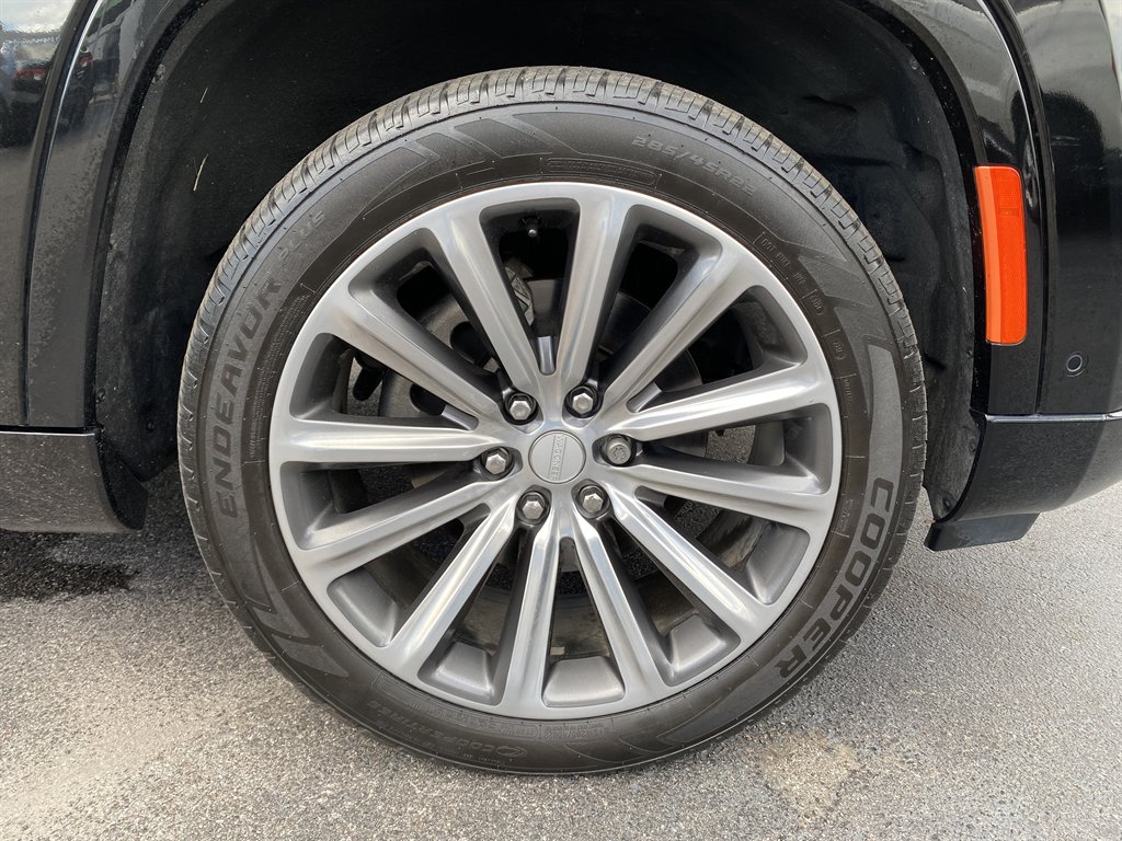 2022 Jeep Grand Wagoneer - $38,999