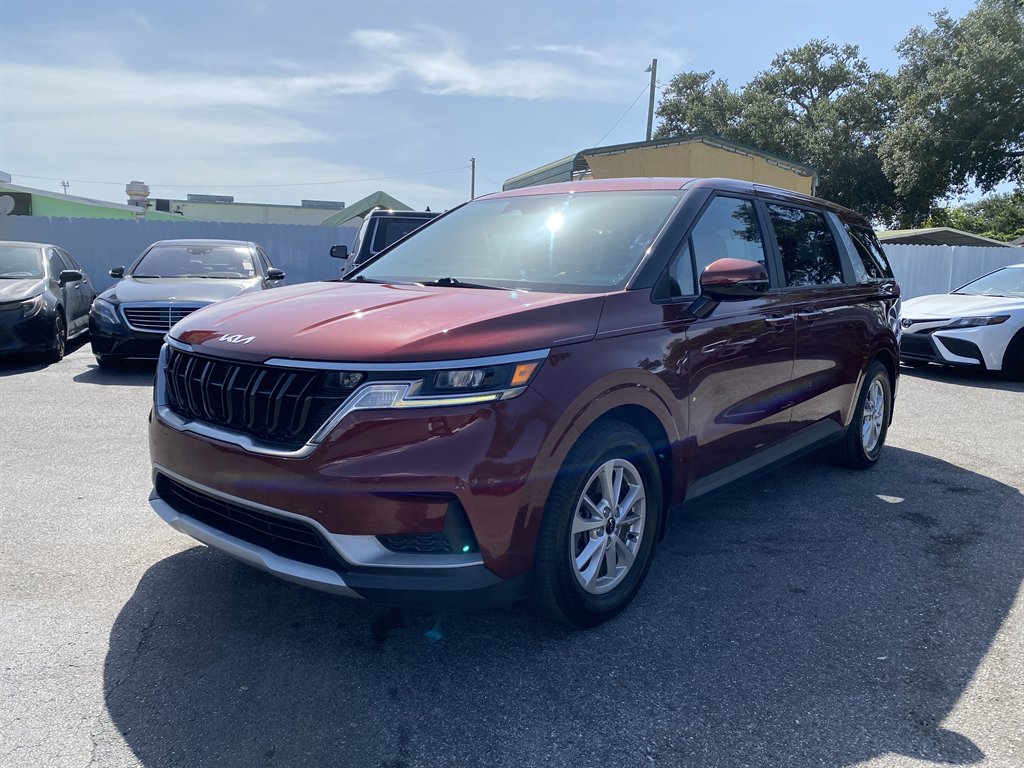 2023 Kia Carnival - $22,999
