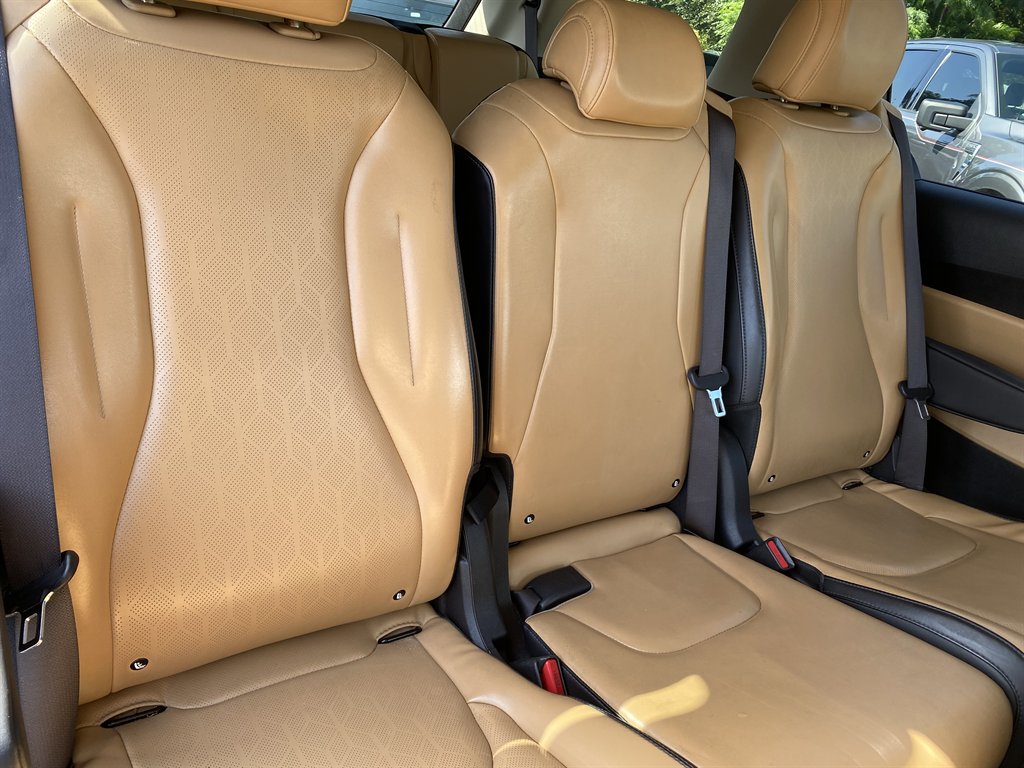 2023 Kia Carnival - $22,999