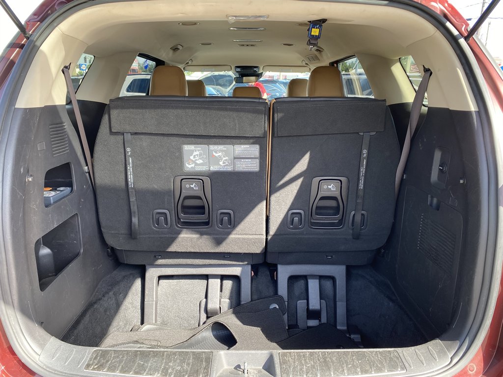 2023 Kia Carnival - $22,999