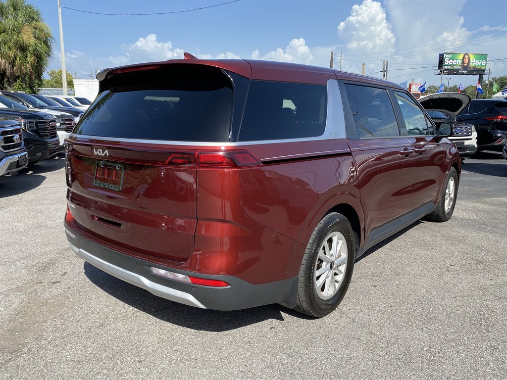 2023 Kia Carnival - $22,999