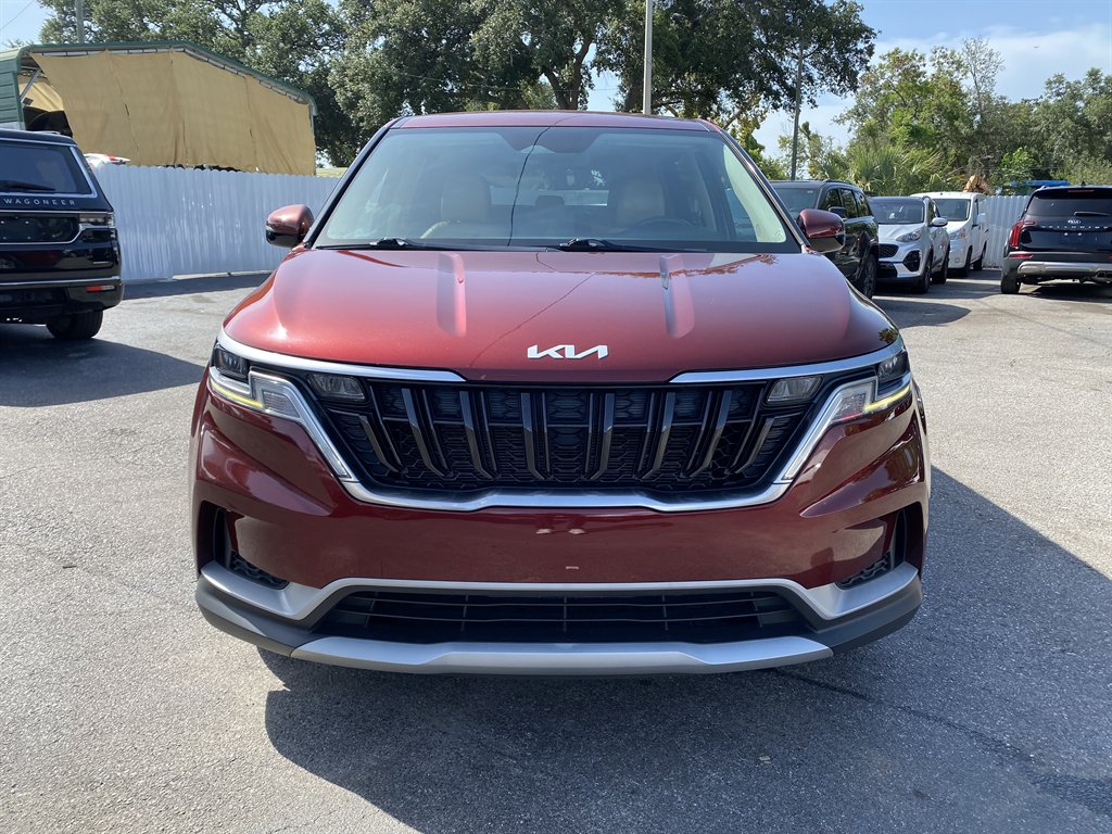 2023 Kia Carnival - $22,999