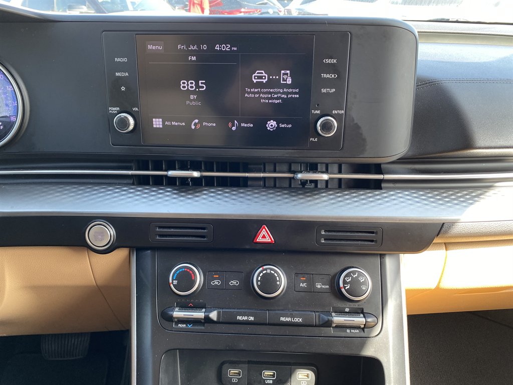2023 Kia Carnival - $22,999