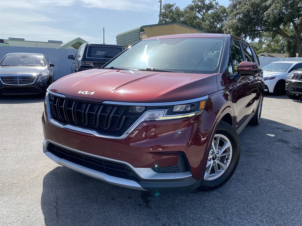 2023 Kia Carnival - $22,999