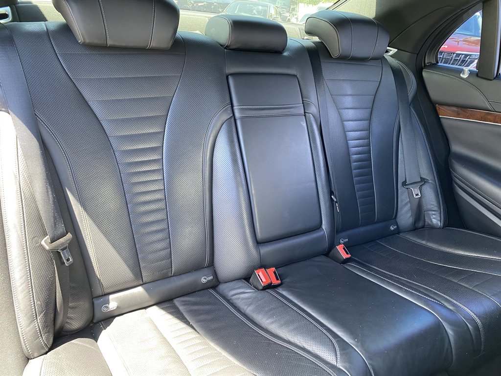 2016 Mercedes-Benz S-class - $23,999