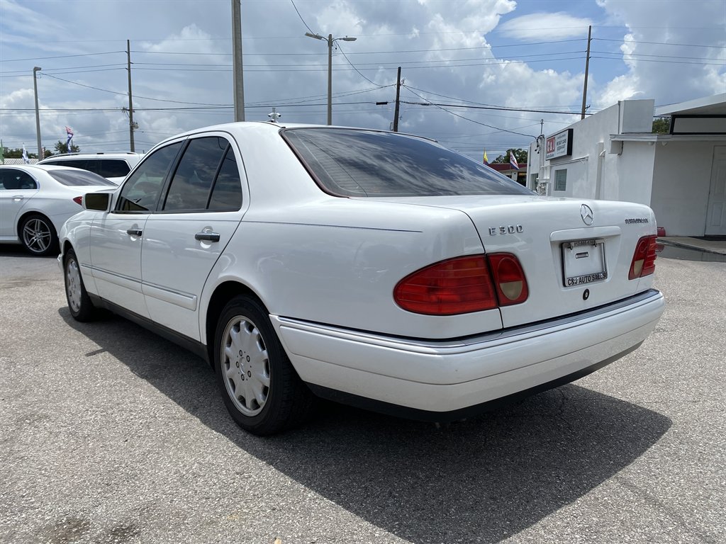 1998 Mercedes-Benz E Class - $24,999