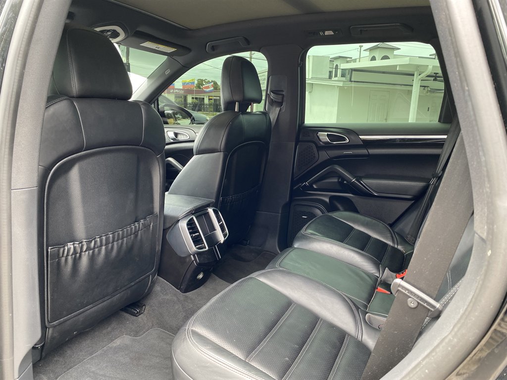 2017 Porsche Cayenne - $23,999