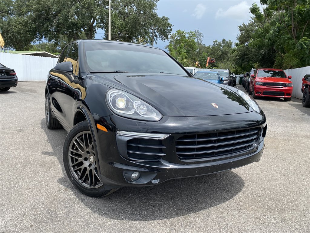2017 Porsche Cayenne - $23,999