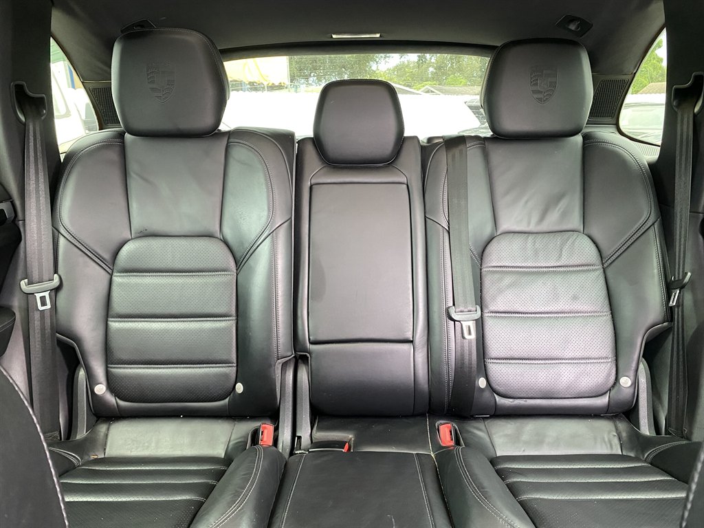 2017 Porsche Cayenne - $23,999