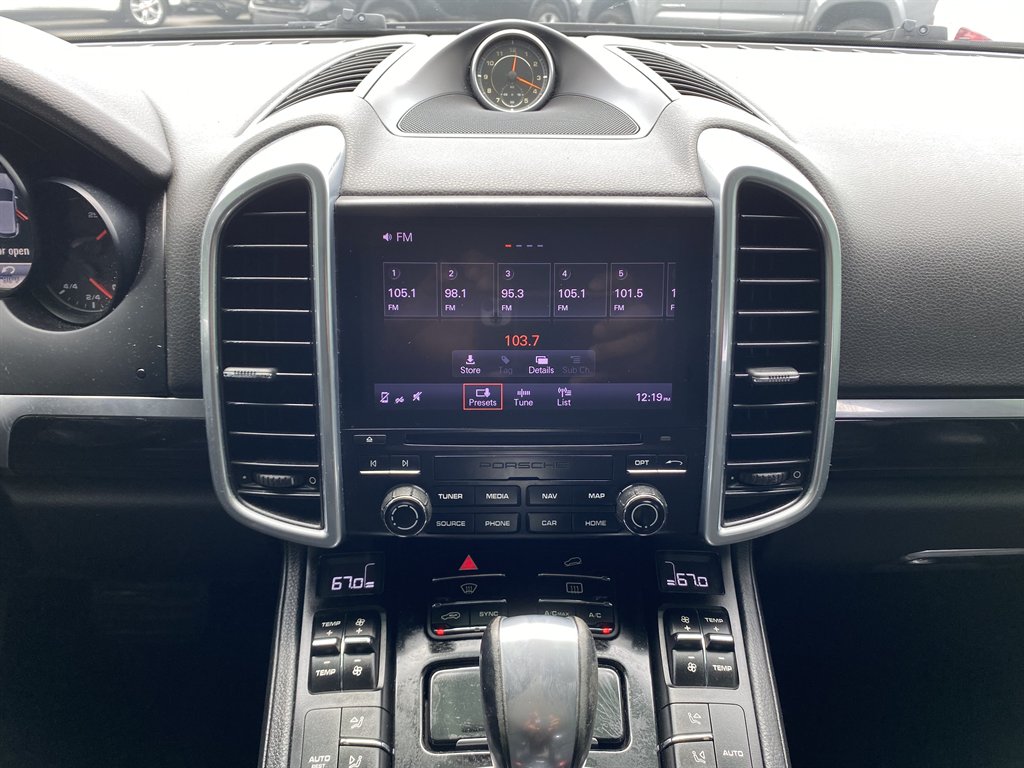 2017 Porsche Cayenne - $23,999