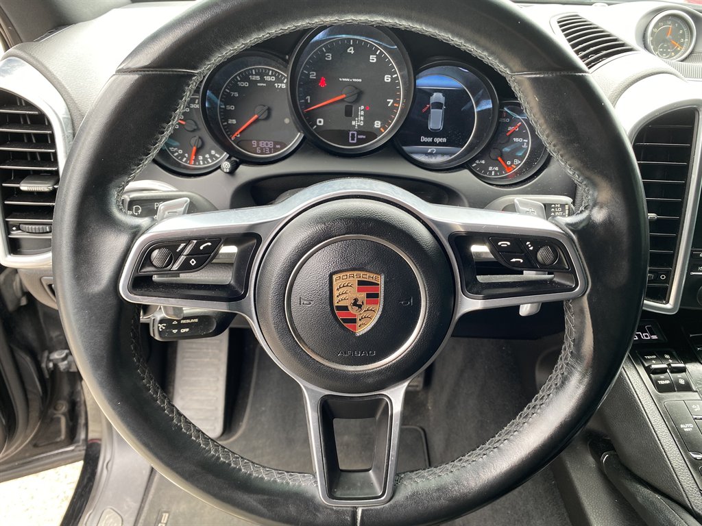 2017 Porsche Cayenne - $23,999