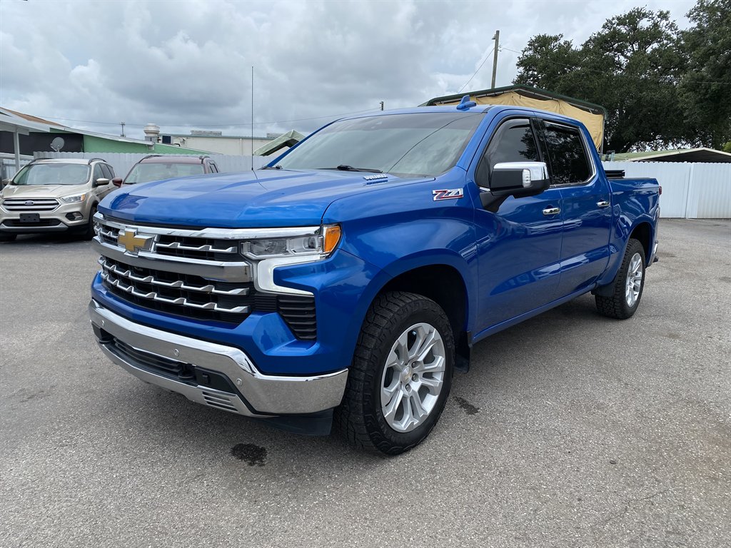 2023 Chevrolet Silverado - $37,999