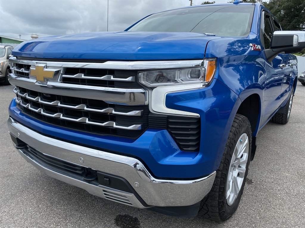 2023 Chevrolet Silverado - $37,999