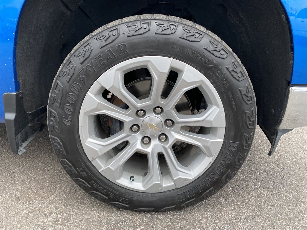 2023 Chevrolet Silverado - $37,999