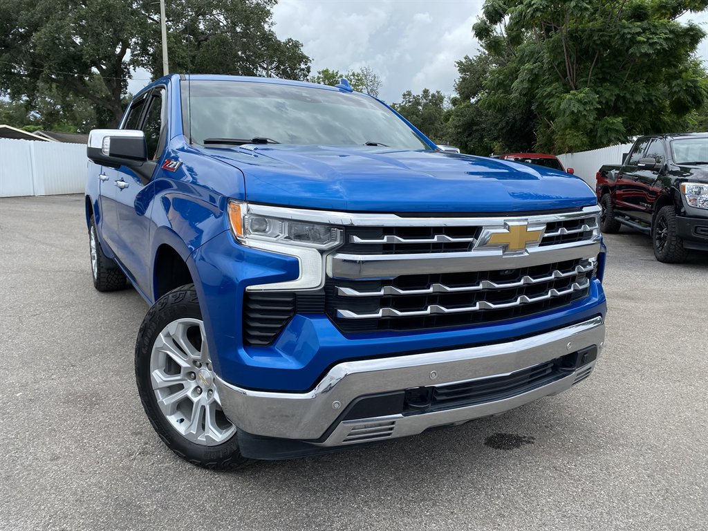 2023 Chevrolet Silverado - $37,999