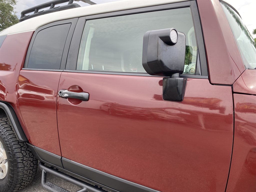 2008 Toyota FJ Cruiser - $16,999