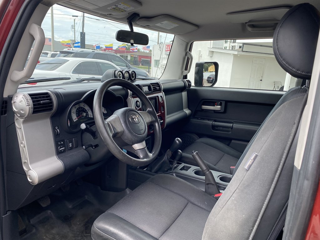 2008 Toyota FJ Cruiser - $16,999