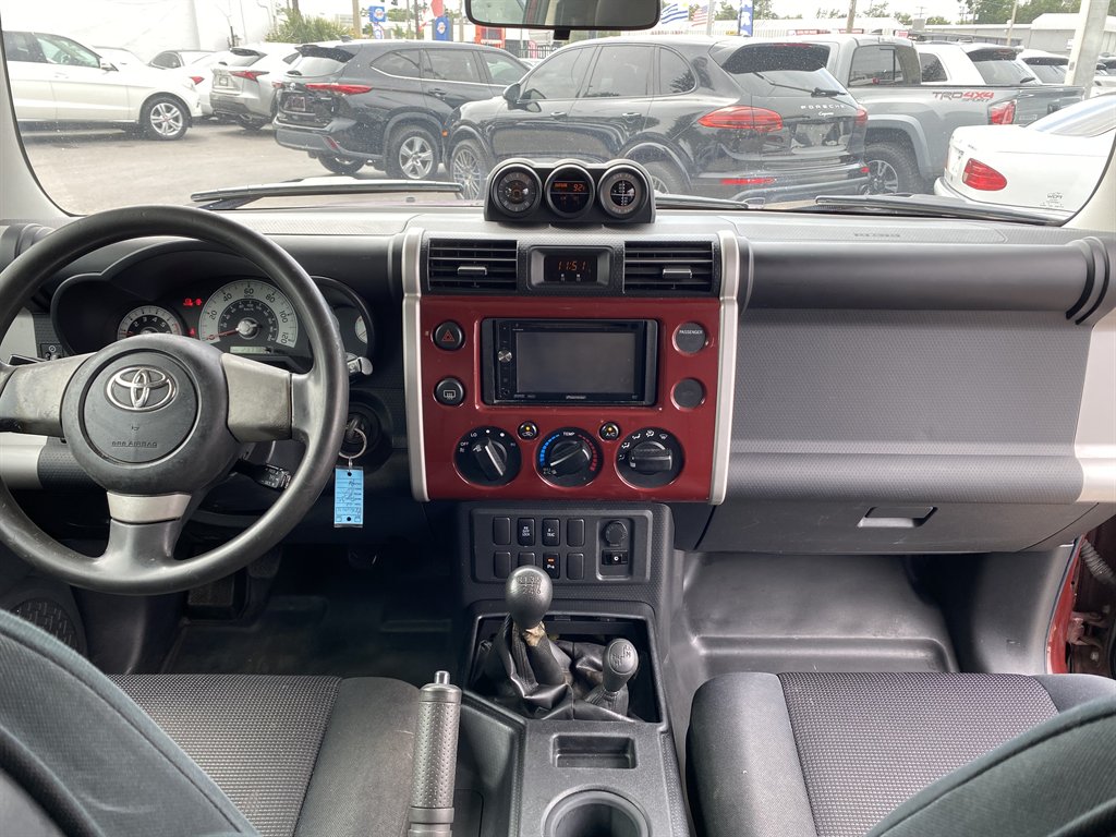 2008 Toyota FJ Cruiser - $16,999