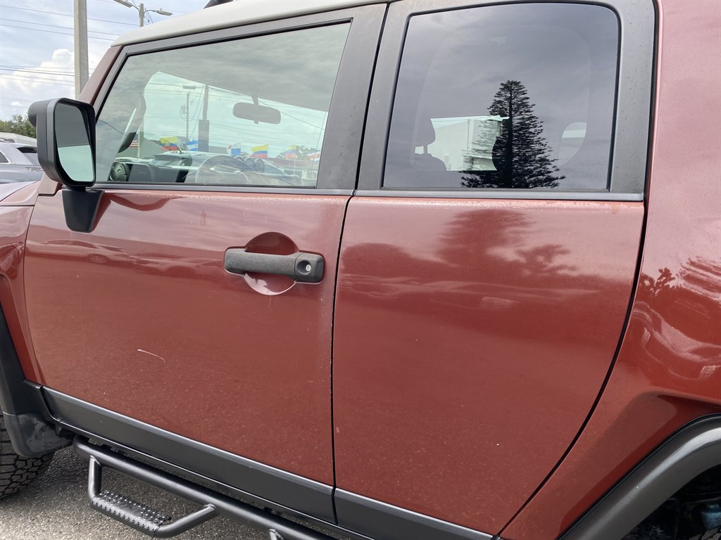 2008 Toyota FJ Cruiser - $16,999