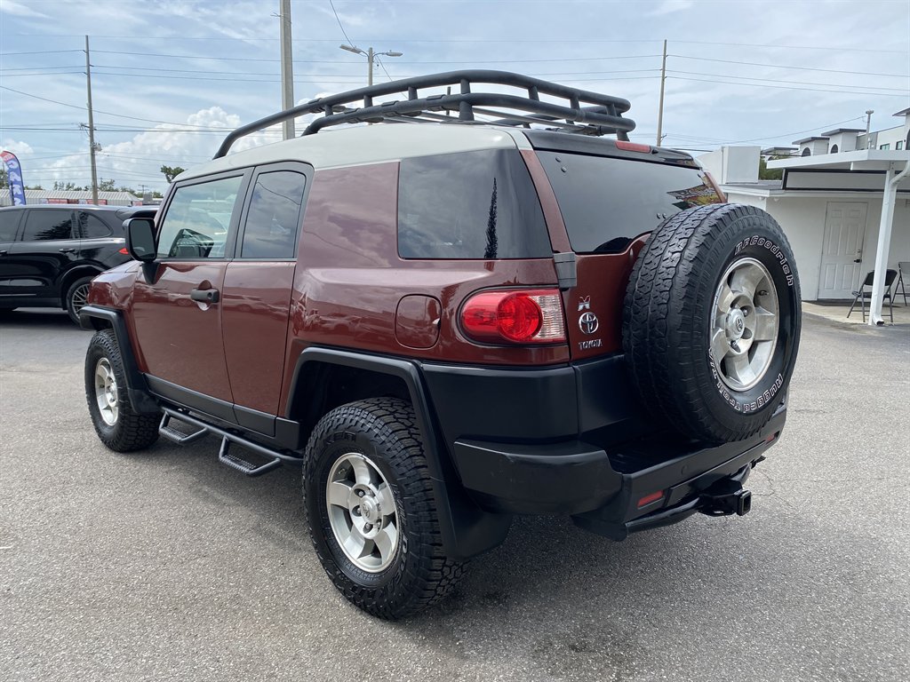 2008 Toyota FJ Cruiser - $16,999
