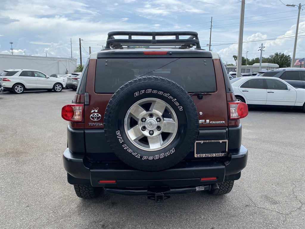 2008 Toyota FJ Cruiser - $16,999