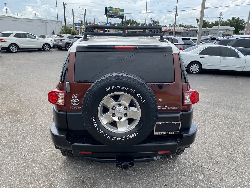 2008 Toyota FJ Cruiser - $16,999