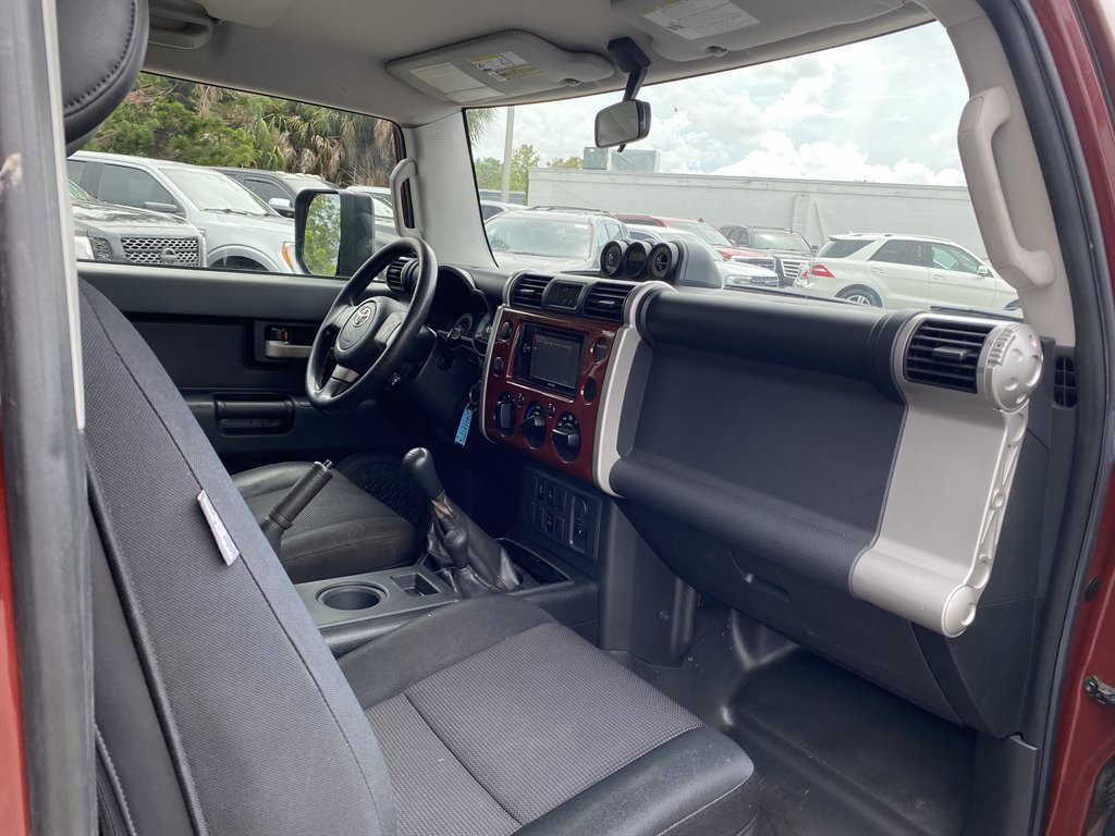 2008 Toyota FJ Cruiser - $16,999
