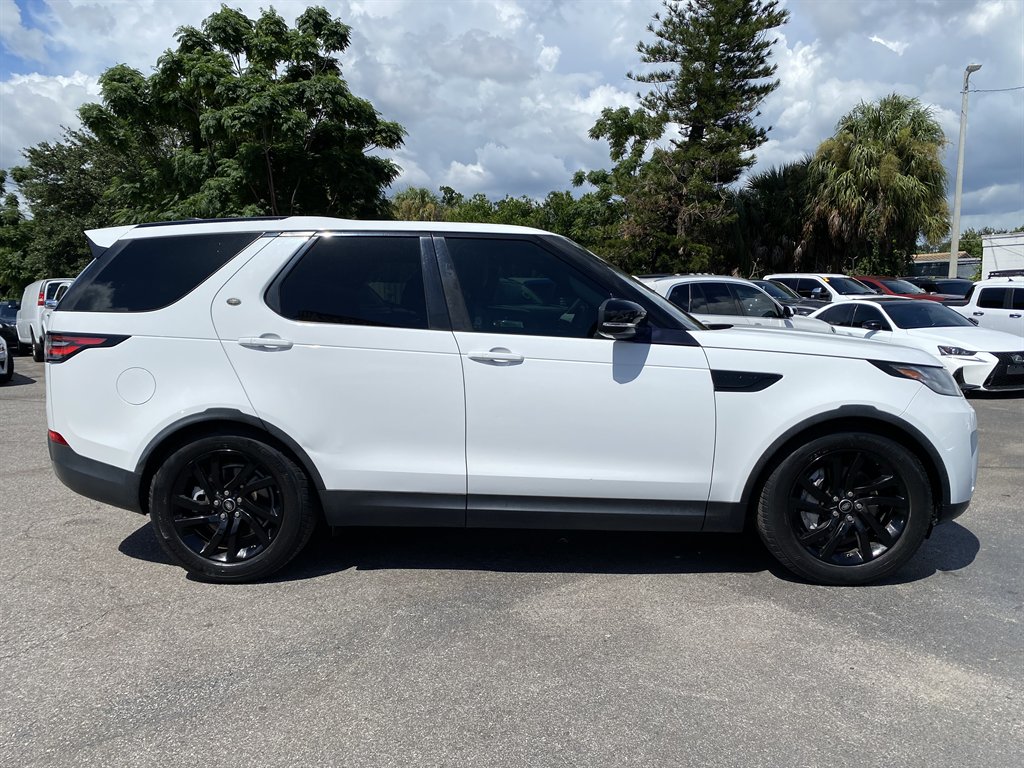 2018 Land Rover Discovery - $16,999