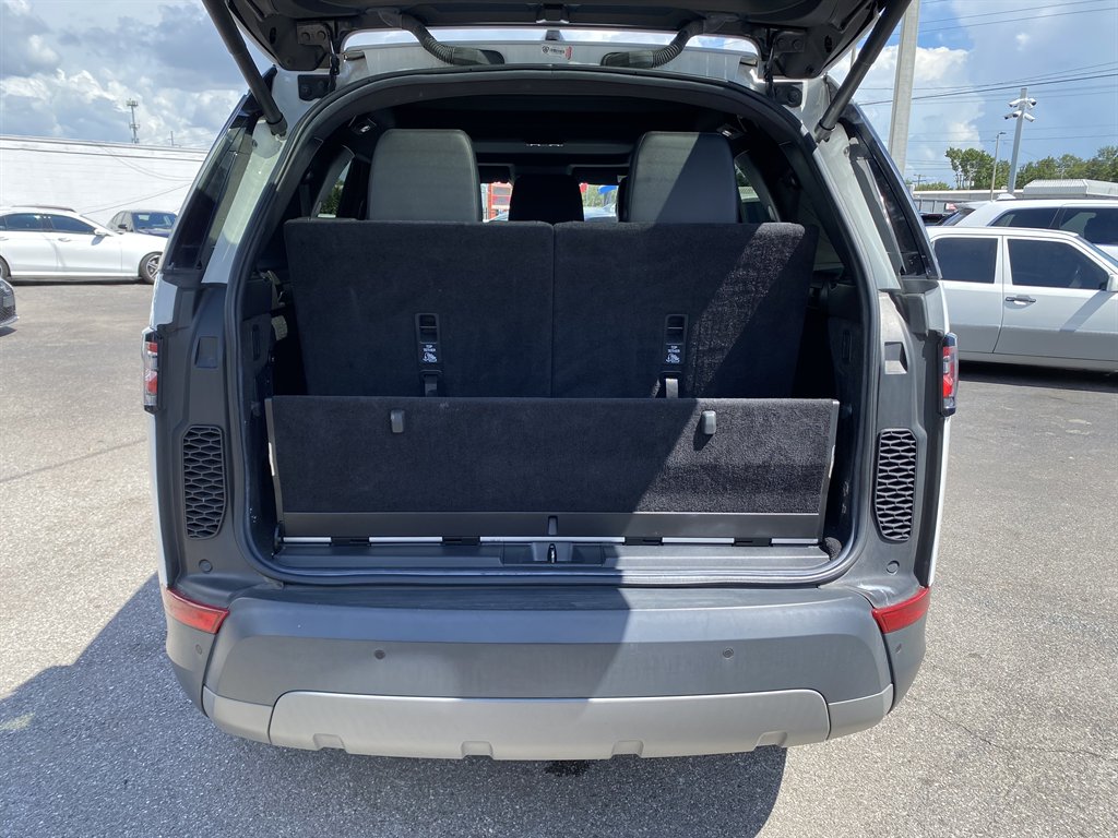 2018 Land Rover Discovery - $16,999