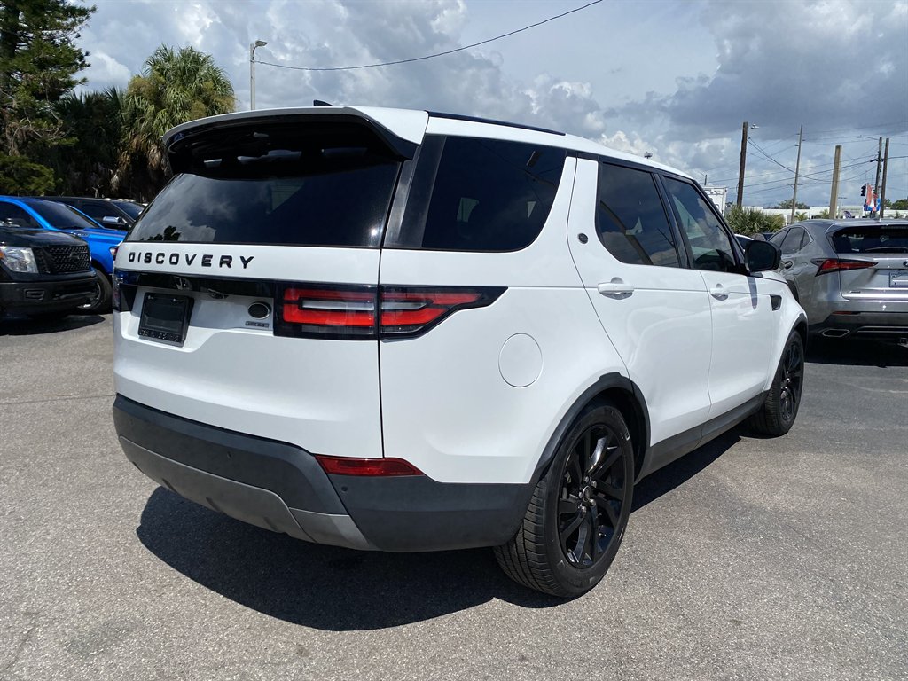 2018 Land Rover Discovery - $16,999